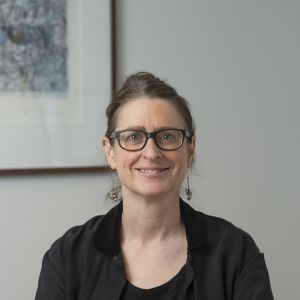 Headshot of a middle-aged woman