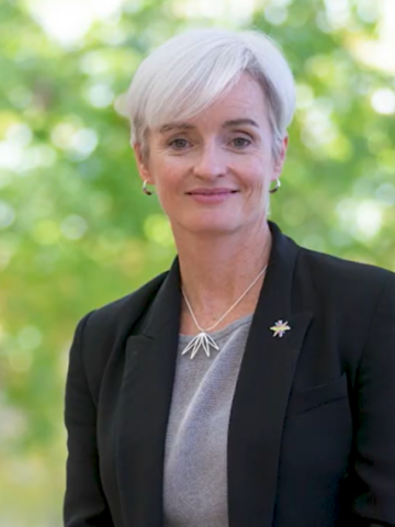 Headshot of Prof Emma Johnston AO