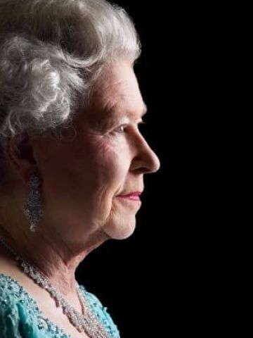 Queen Elizabeth II in profile facing right